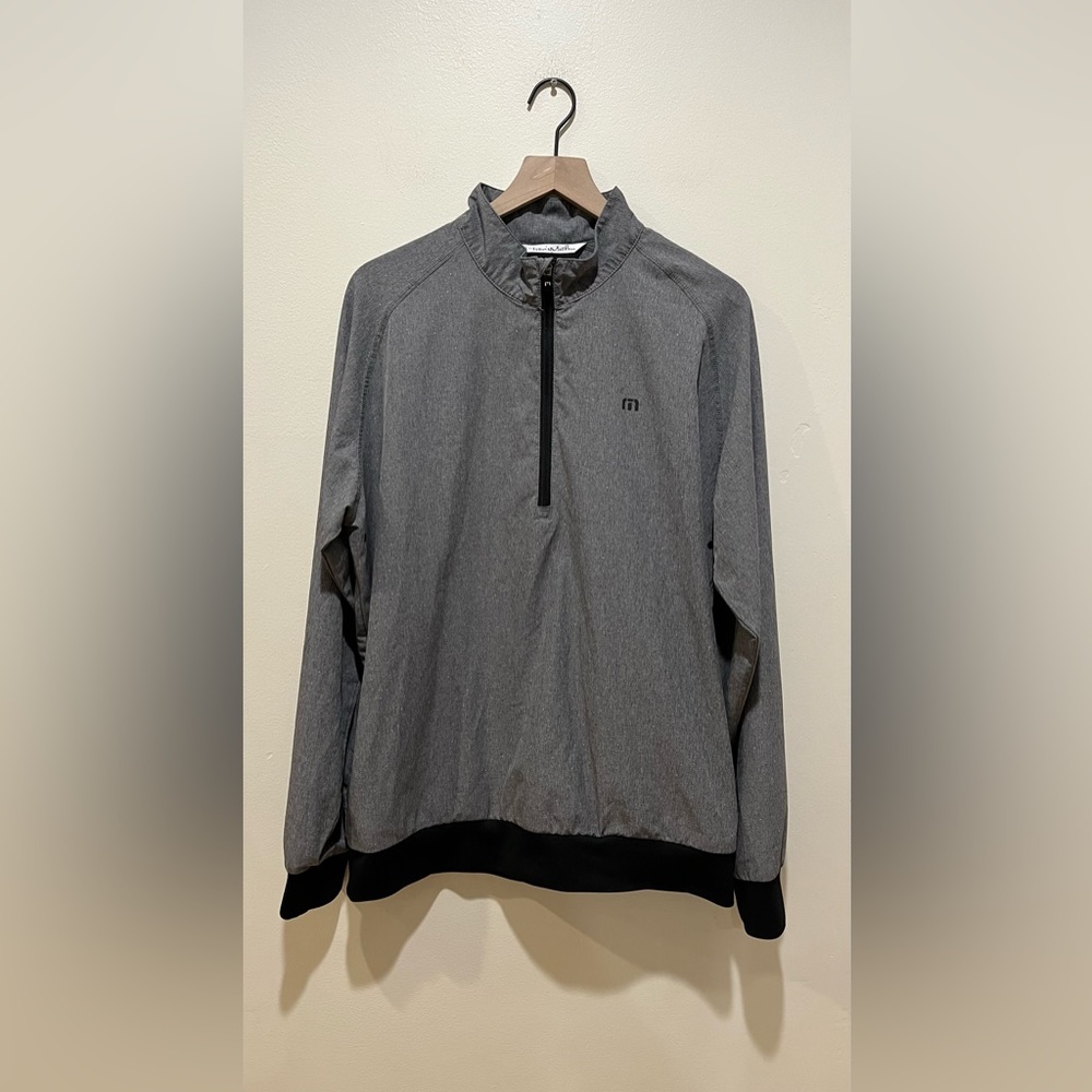 Travis Mathew Grey Lightweight Half Zip Pullover - men’s size large